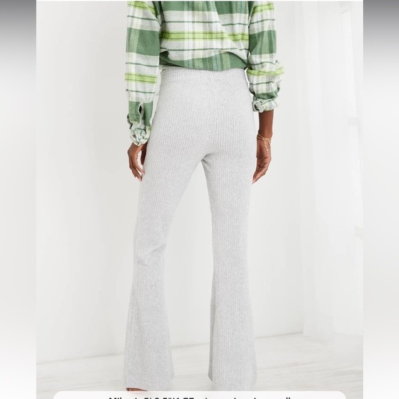 Aerie Groove-On Velour High Waisted Flare Pant Medium Heather Gray Size M - Picture 2 of 9